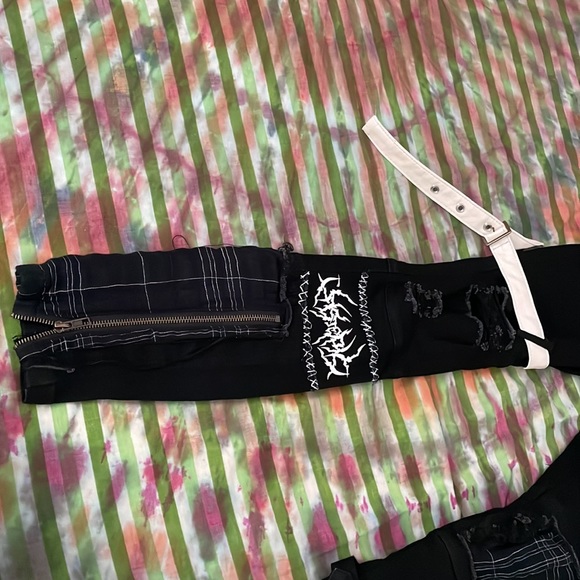 SOLD patch strap black skinny pant XS S - Picture 3 of 7